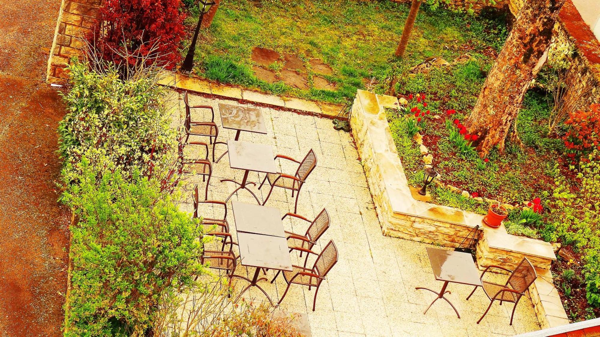 Logis Hotel Calisola Besancon - Soiree Etape Chalezeule Εξωτερικό φωτογραφία