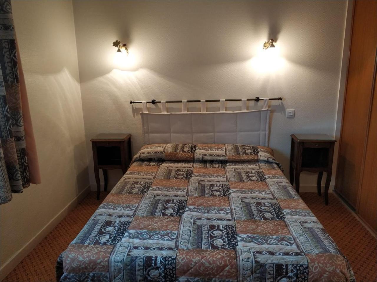 Logis Hotel Calisola Besancon - Soiree Etape Chalezeule Εξωτερικό φωτογραφία