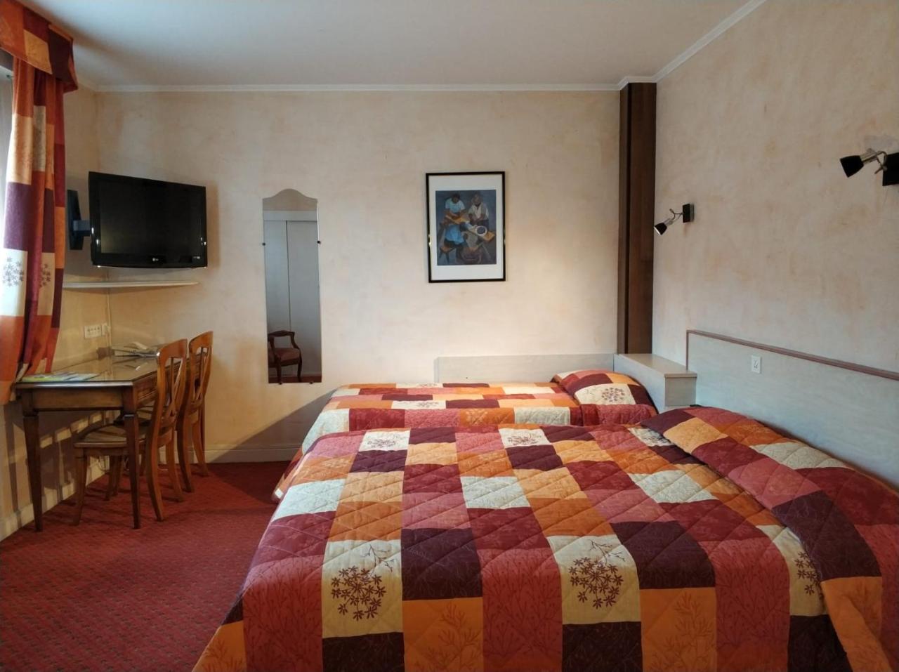 Logis Hotel Calisola Besancon - Soiree Etape Chalezeule Εξωτερικό φωτογραφία