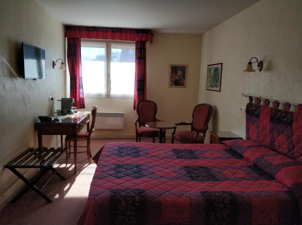 Logis Hotel Calisola Besancon - Soiree Etape Chalezeule Εξωτερικό φωτογραφία
